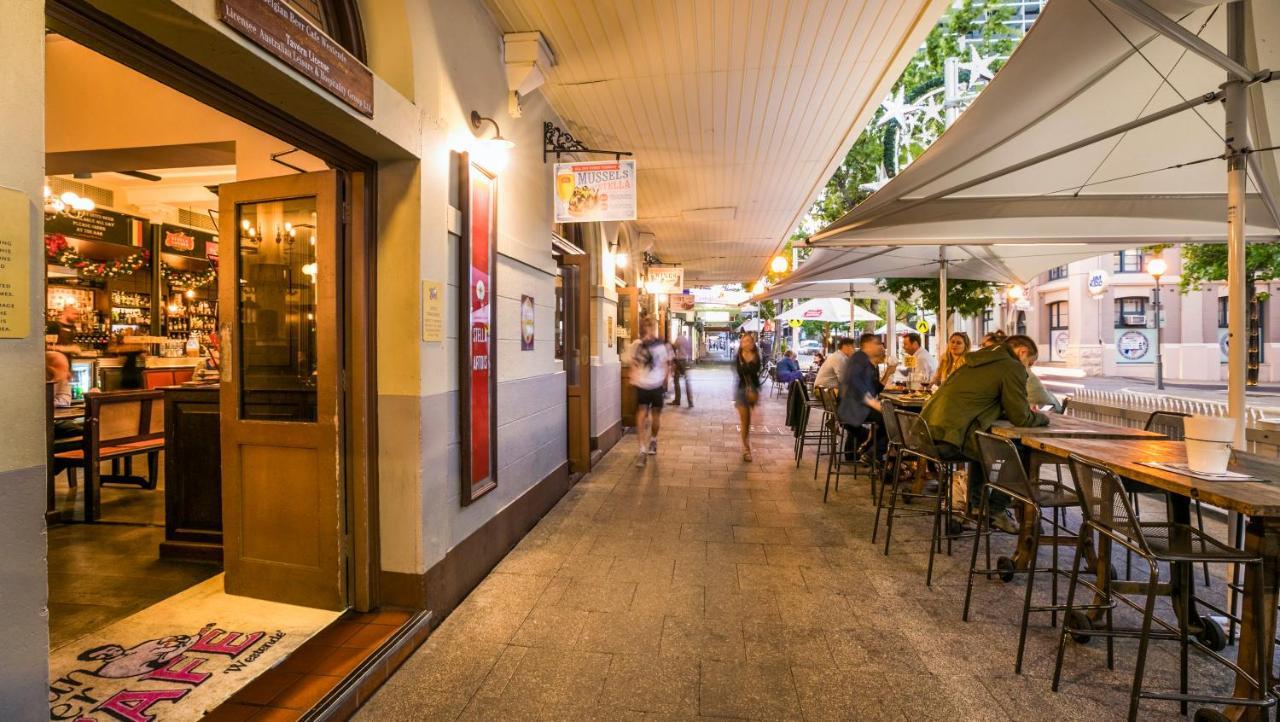Nightcap At Belgian Beer Cafe Hotel Perth Exterior foto